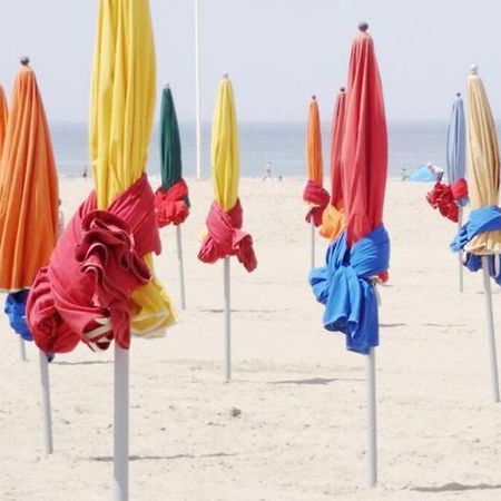 Le Cyrano, Deauville - App. T2 Proche De La Mer Esterno foto