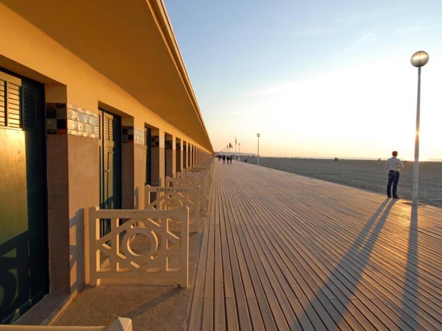 Le Cyrano, Deauville - App. T2 Proche De La Mer Esterno foto