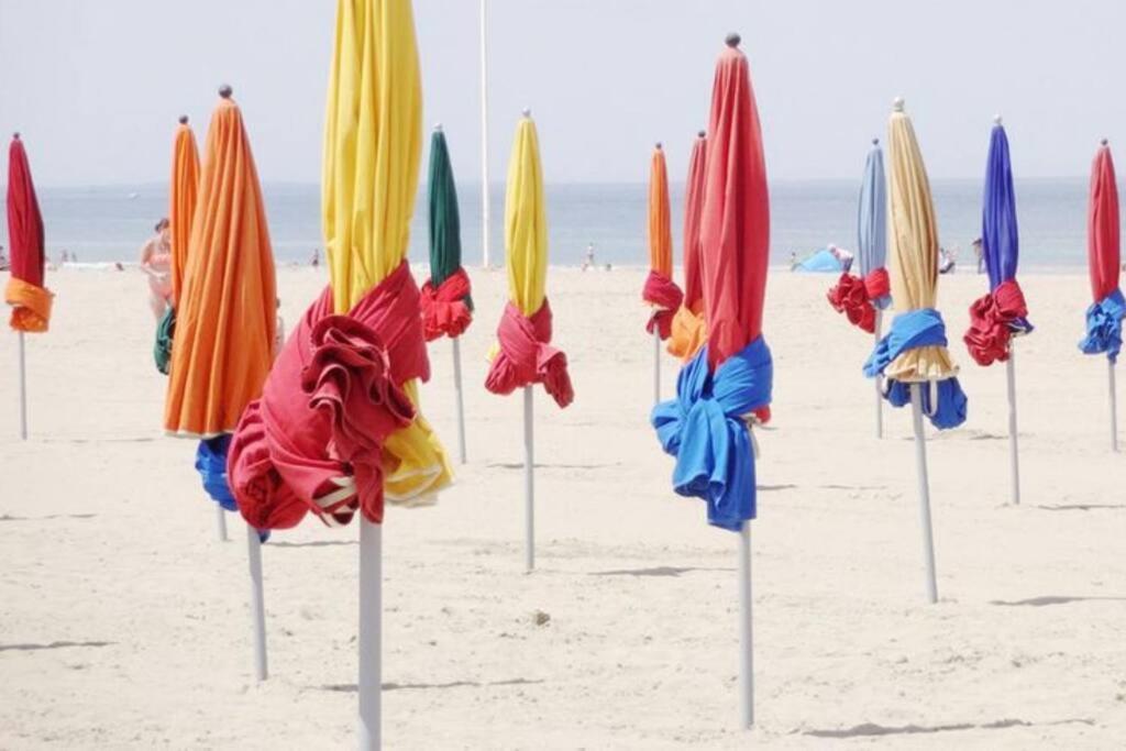 Le Cyrano, Deauville - App. T2 Proche De La Mer Esterno foto