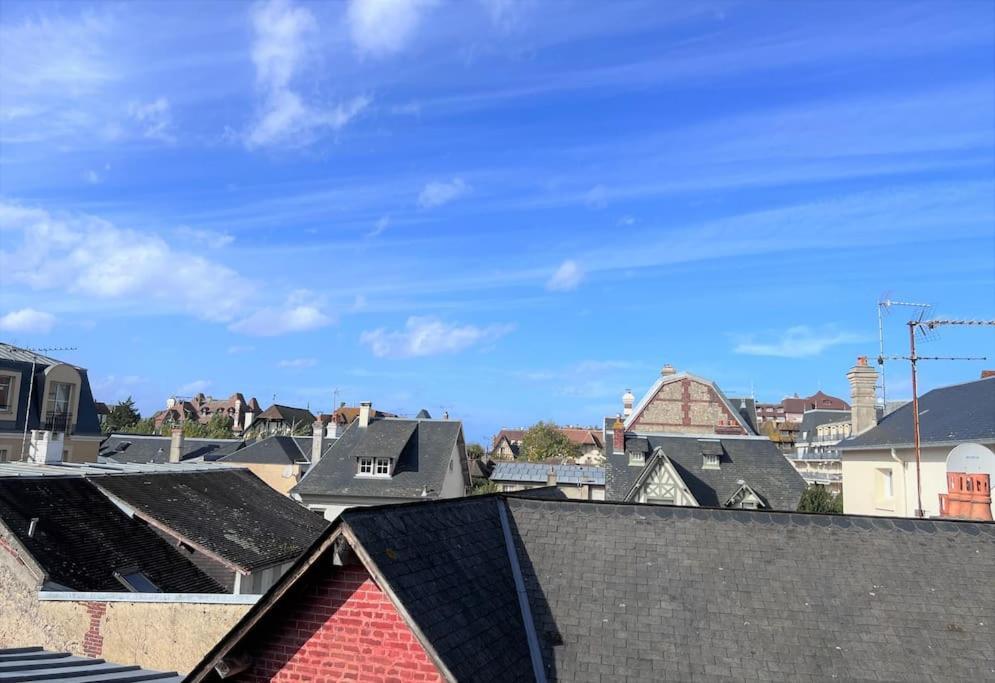 Le Cyrano, Deauville - App. T2 Proche De La Mer Esterno foto